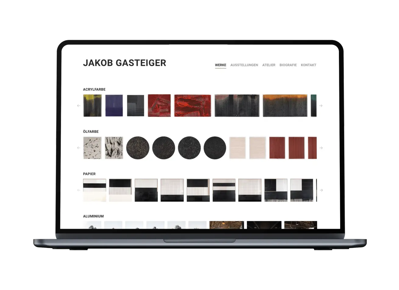 Laptop mit der Website von Jakob Gasteiger, Joomla-Website mit minimalistischem Design.